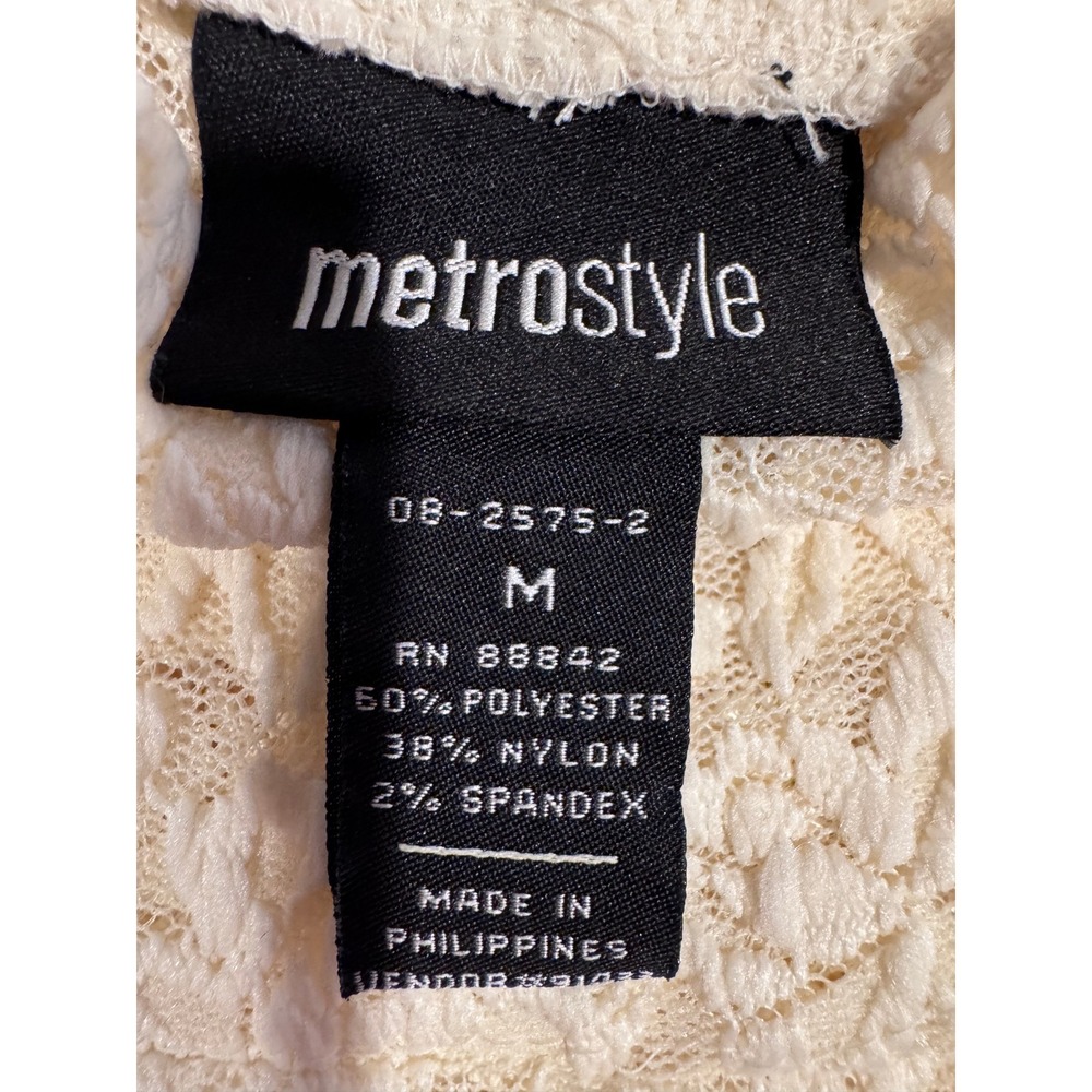 Vintage | 90s Y2K Metrostyle Cream Floral Lace Mock Neck Scalloped Hem Top Sz. M - Picture 8 of 8